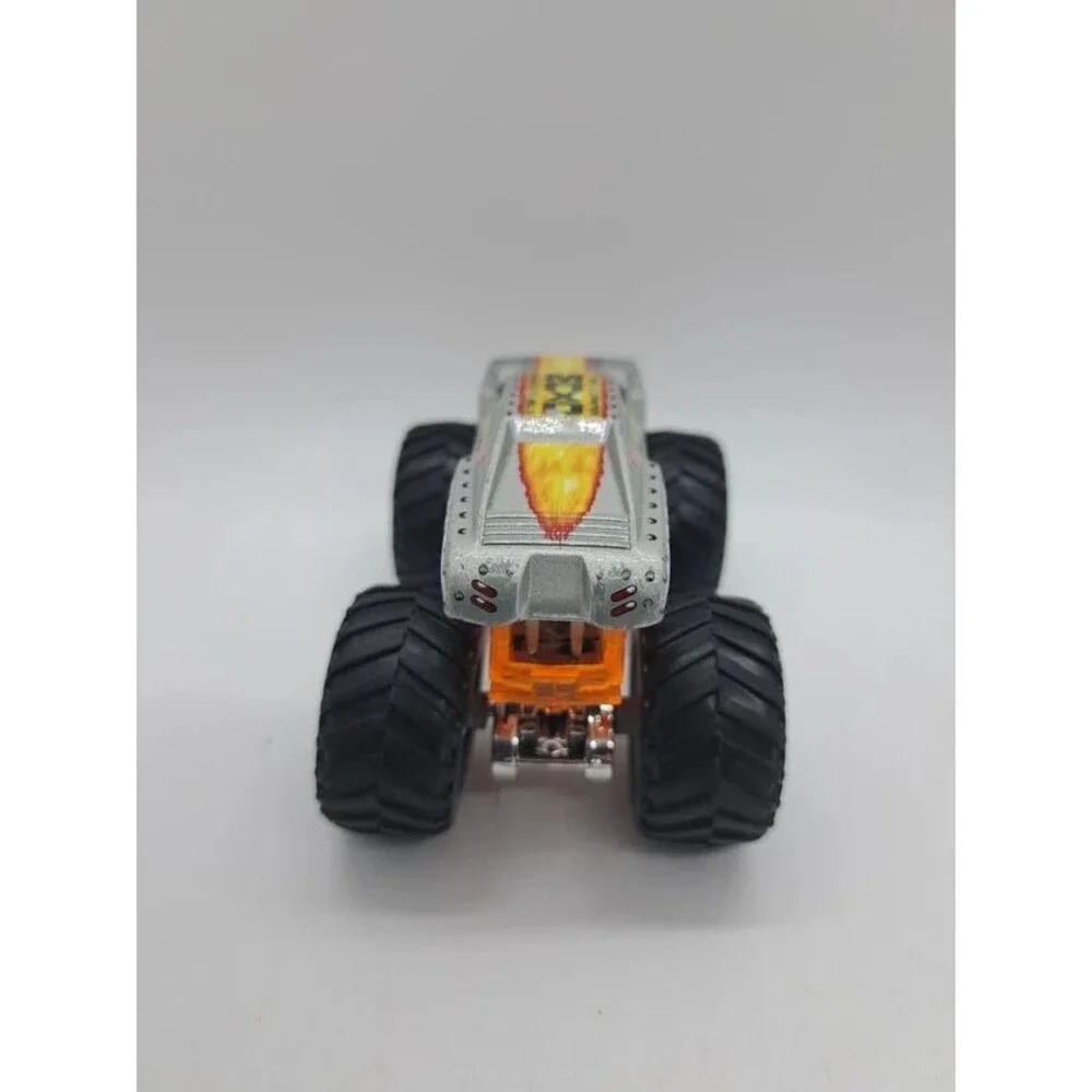 Hot Wheels Monster Jam Max-D Edge Glow Roll Monster Truck Die-Cast Toy 3
